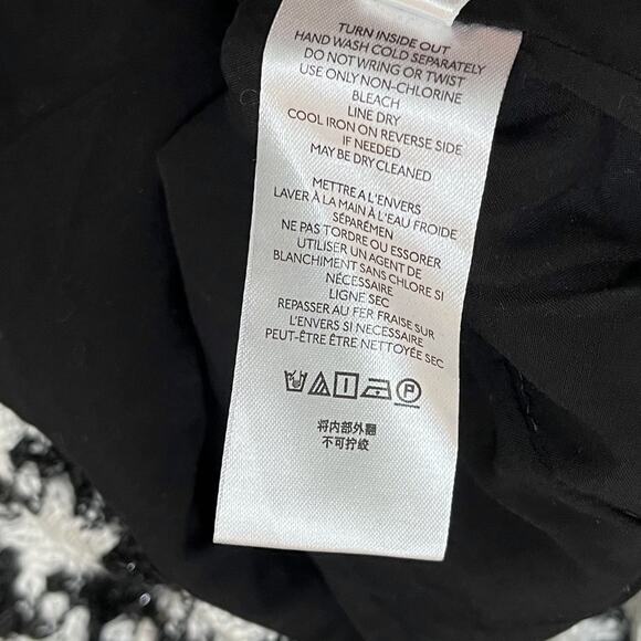 Anthropologie Evira Houndstooth Shine Tweed Mini Skirt Size 0 Black Zip Front - Picture 9 of 10